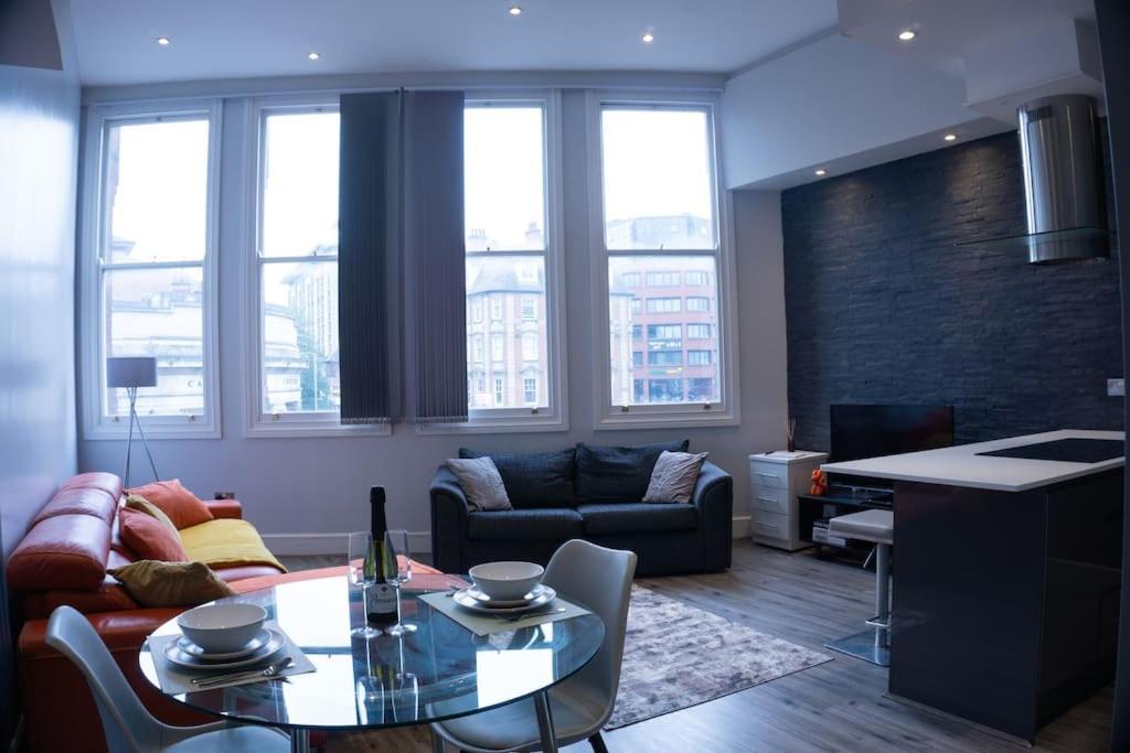 Spacious Apartment In City Centre - Free Parking Nottingham Zewnętrze zdjęcie
