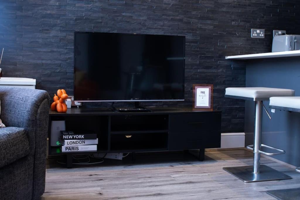 Spacious Apartment In City Centre - Free Parking Nottingham Zewnętrze zdjęcie